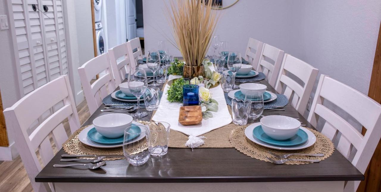 Luxury 5-br House, Downtown With *
